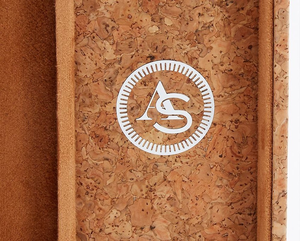 Analog/Shift 1976 Collection Strap Changing Tray