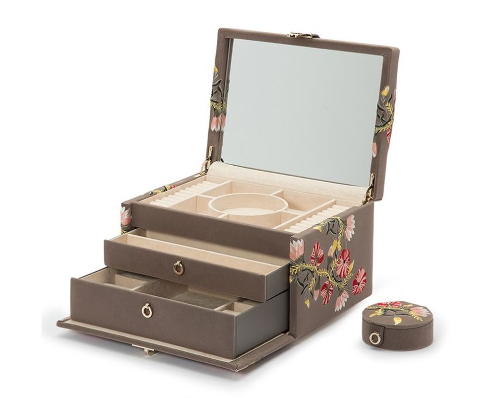 Zoe Medium Jewelry Box