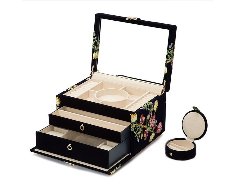 Zoe Medium Jewelry Box